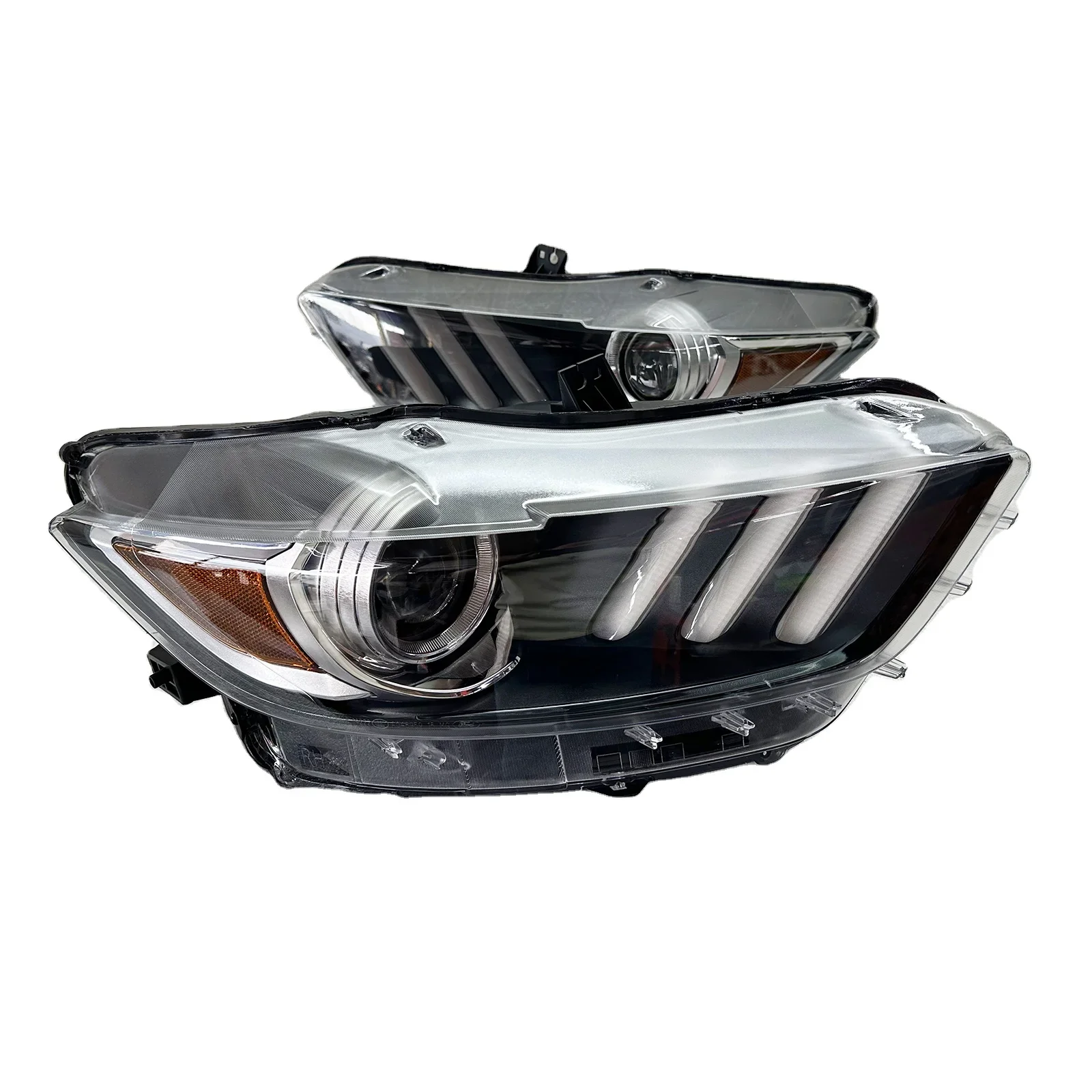 

Suitable for Ford Mustang headlights with xenon gas original lighting 2014-2017 models