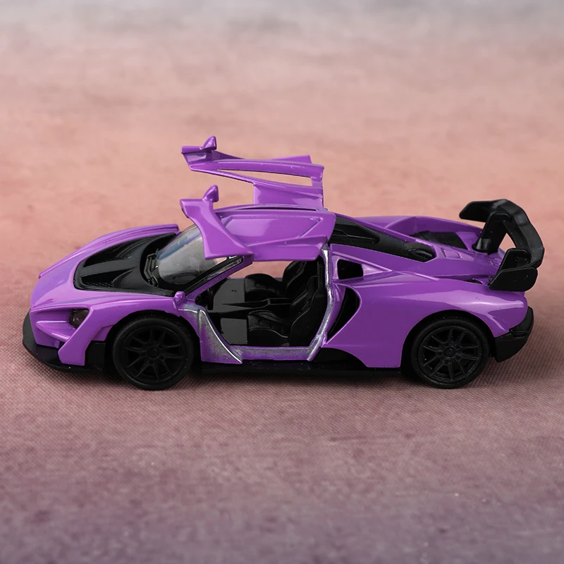 (포장됨) 1:43 합금 세나 레이싱카, 43 시저 도어 디자인, 멋진 어린이 장난감, 소형 레이싱카