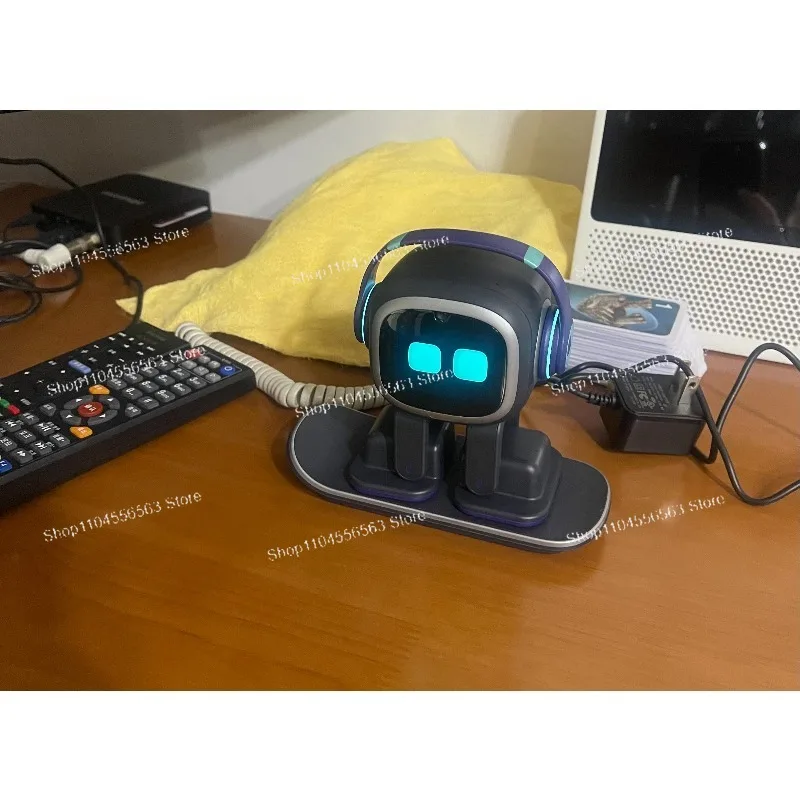 Smart Companion Robot Voice Control Dancing Interactive Personalized Pet Robot Home Entertainment Companion Tool