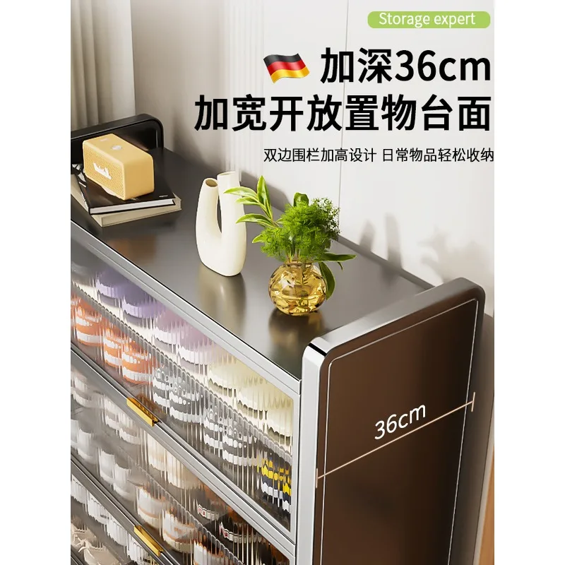 Neuer Schuhschrank, integriert mit der Tür des Hauses an der Wand, mehrschichtiges staubdichtes Aufbewahrungs-Schuhregal