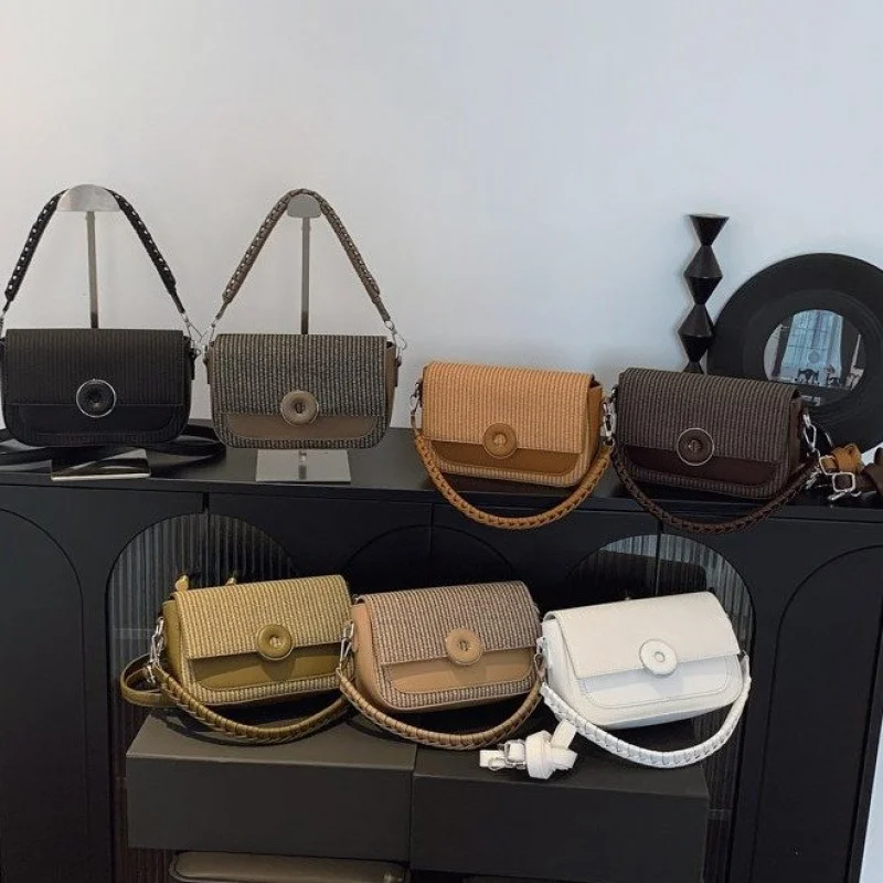 

Ladies Shoulder Bag Made Of Mountain-Printed Leather Boasting High-End Paris Trendy Vintage Daily Look​