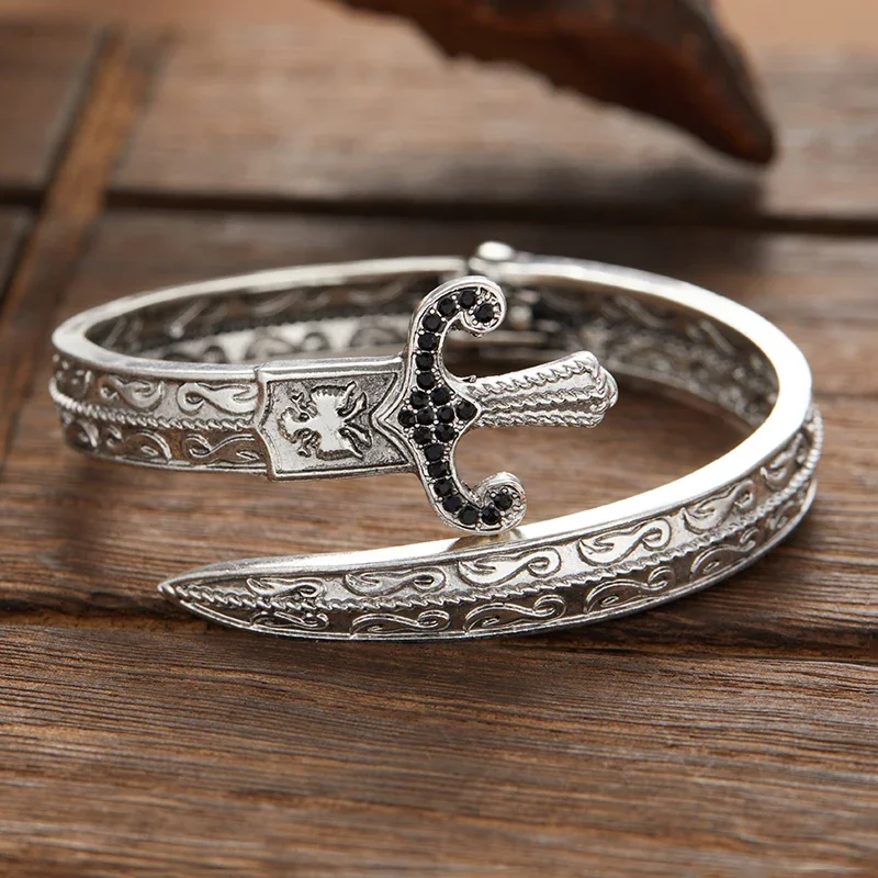 Retro Classic Creative Sword Shaped Bracelets for Men and Women Fashion Personality Exquisite Open Bracelets Party Jewelry Gifts