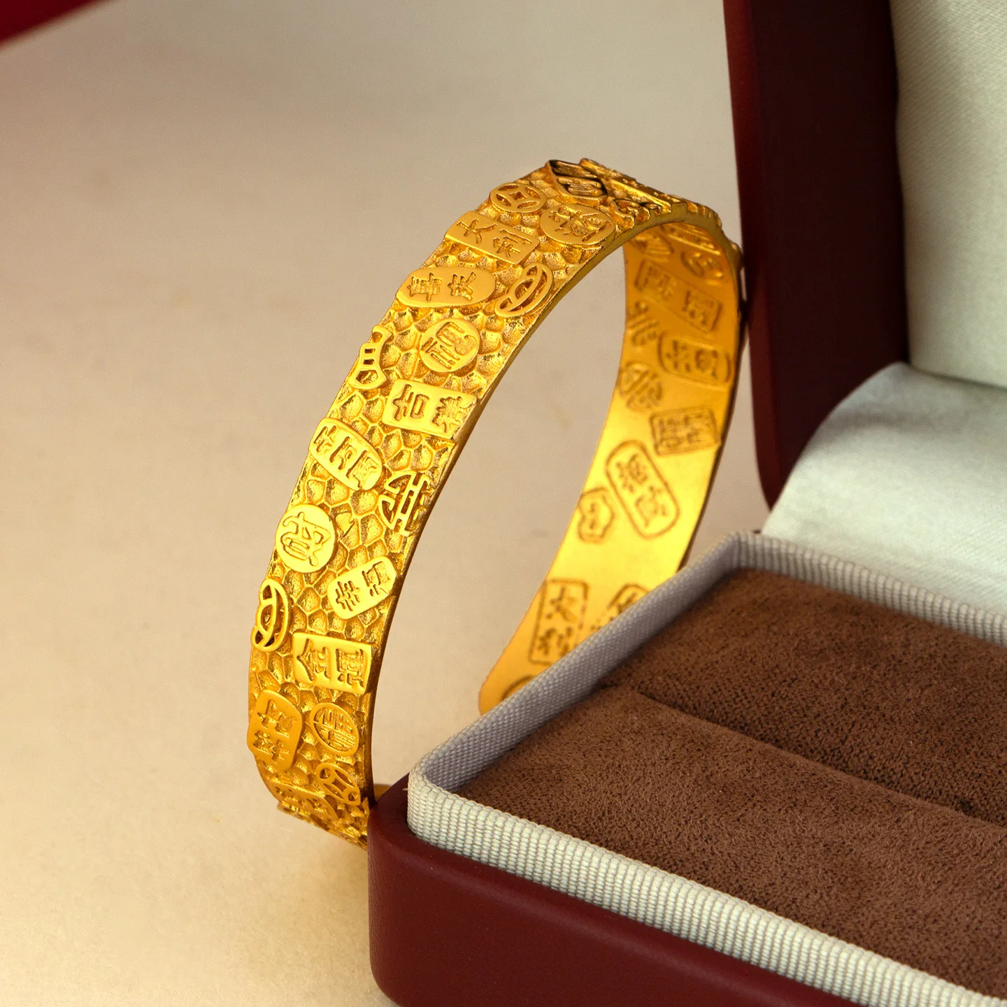 

Элитные ювелирные изделия: браслет Jiyan из настоящего золота 24K, золото Au9999, в старинном стиле, широкий, с узором в виде молоткового отпечатка.