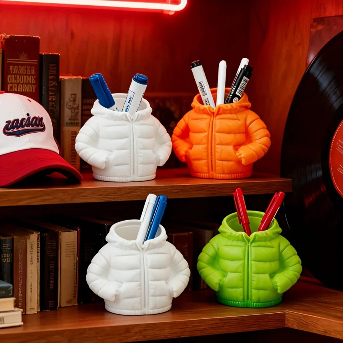 1PCS Cute Down Jacket-Shaped Pen Holder | Desktop Storage Organizer for Stationery, Makeup Brushes, Home Office Shelf Decor Gift