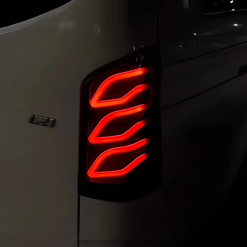For Benz Vito W447 2016-2018 Auto Rear Lamps Assembly Upgrade LED Dynamic Flashing Taillights Car Accessories Plug and Play