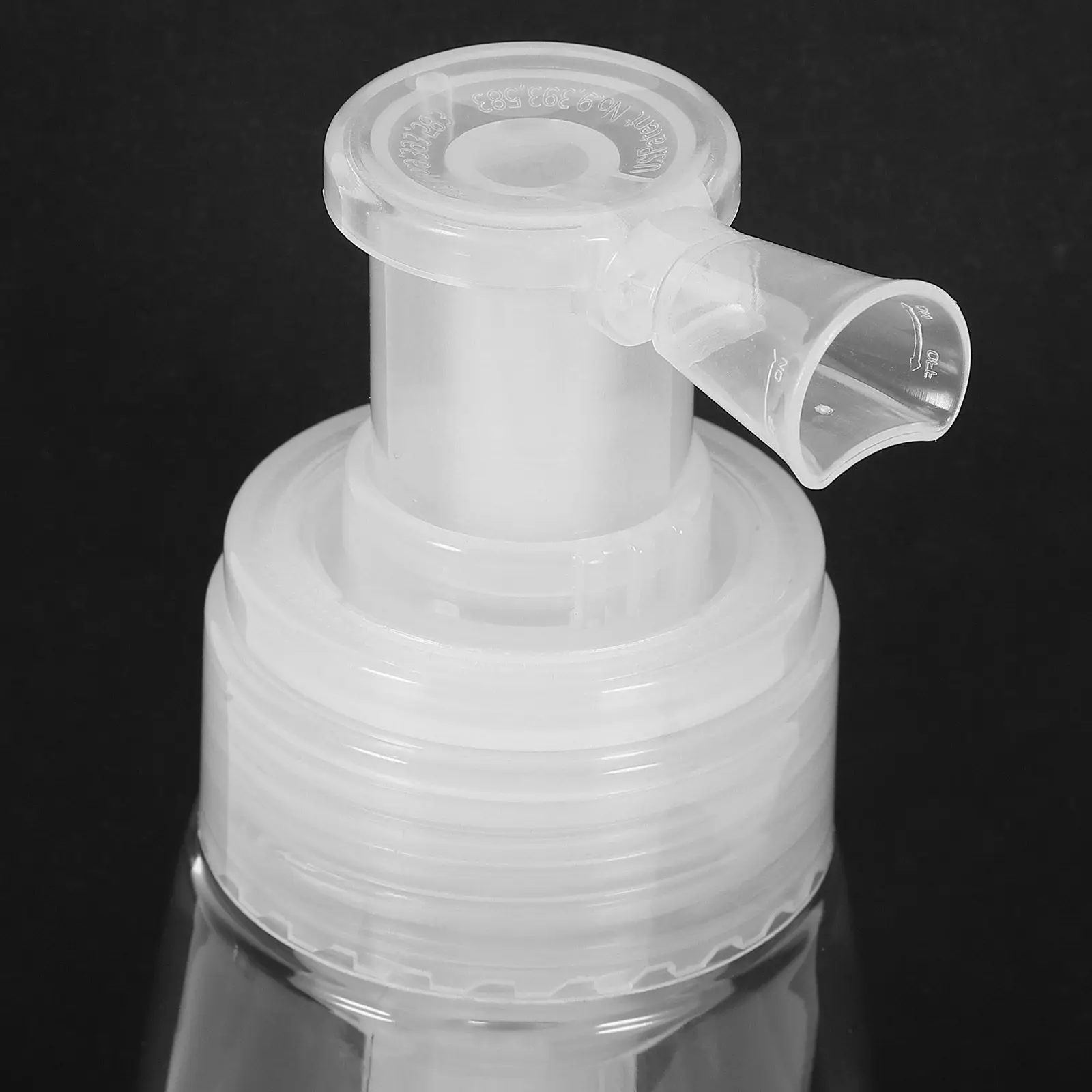 1Pcs Convenient One Hand Operated Baby Powder Bottle with Puff Fine Mist Dispenser for Talcum Loose Powder Skin Care Container