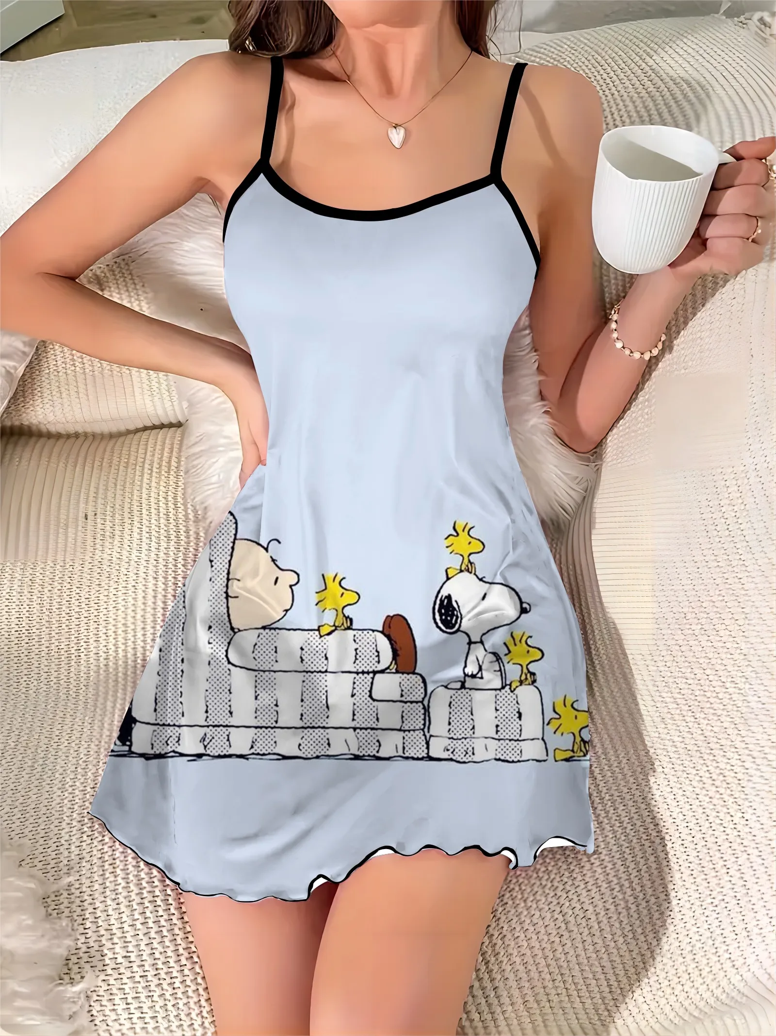 Vestido de casa elegante con cuello redondo para mujer, minivestido Sexy de satén con ribete de lechuga y Snoopy, a la moda, verano 2024