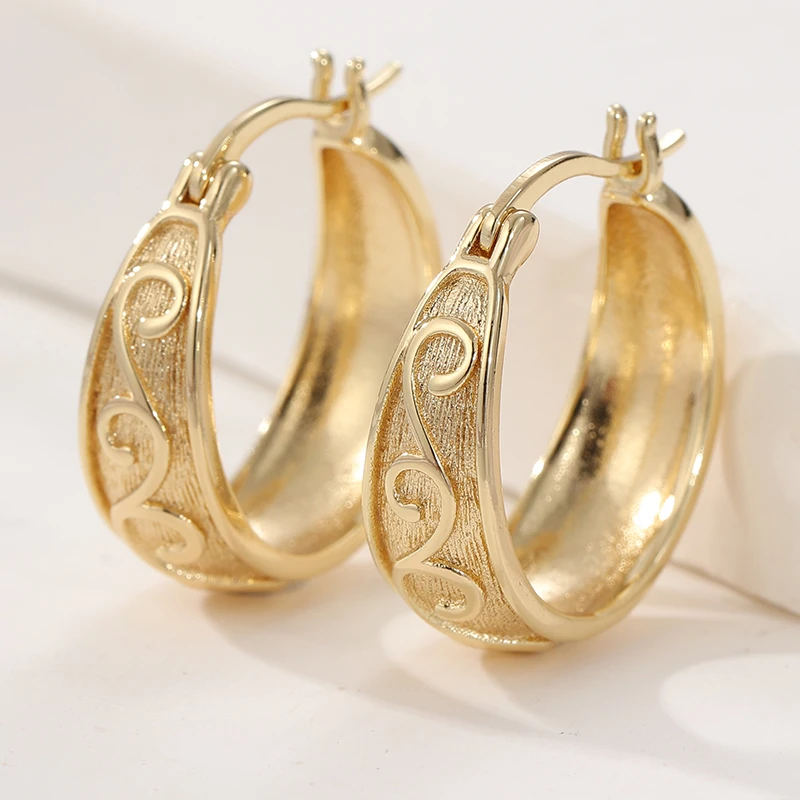 Kreative Ohrringe mit Rankenmuster in Goldfarbe für Damen, zarte geometrische Ohrringe, charmanter Vintage-Schmuck.