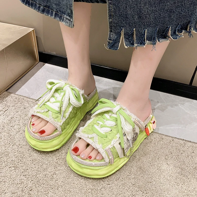 Summer Women Graffiti Slippers Sandals Platform Shoes Flip Flops Street Clogs Flat New Sweet Casual Shoes for Female Slippers