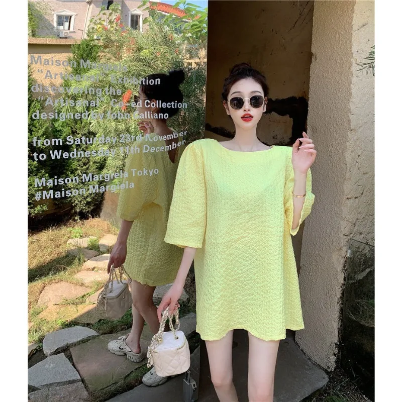 Shpmishal Fashionable 3D Embossed Bubble Sleeve Shirt for Women's Summer Wide Truffle Back Pearl Chain Top Female Clothing