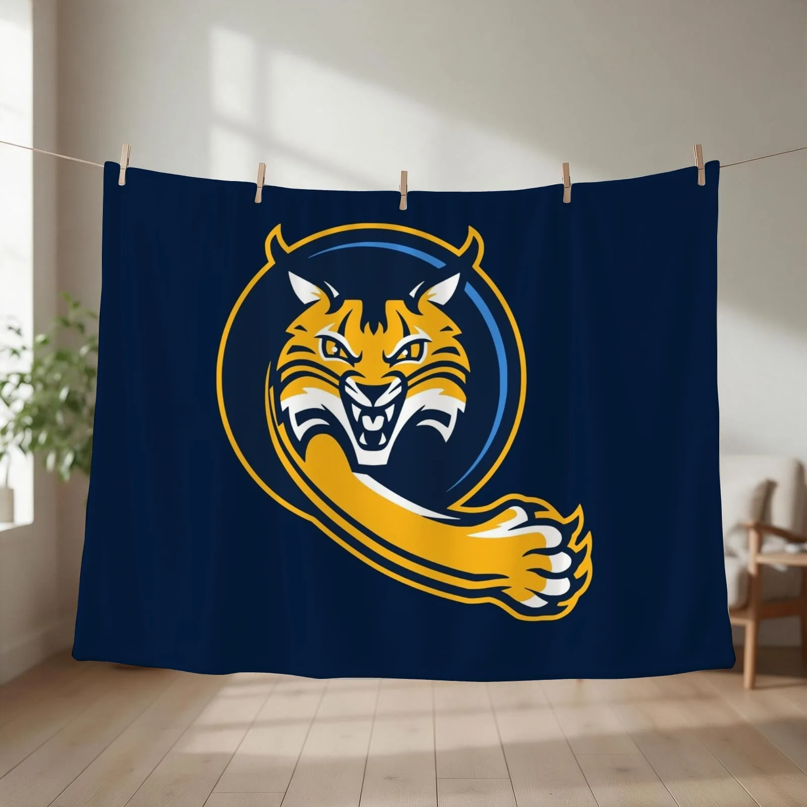the Bobcats Quinnipiac-icon Throw Blanket couch cozy soft plush fuzzy picnic outdoor blanket