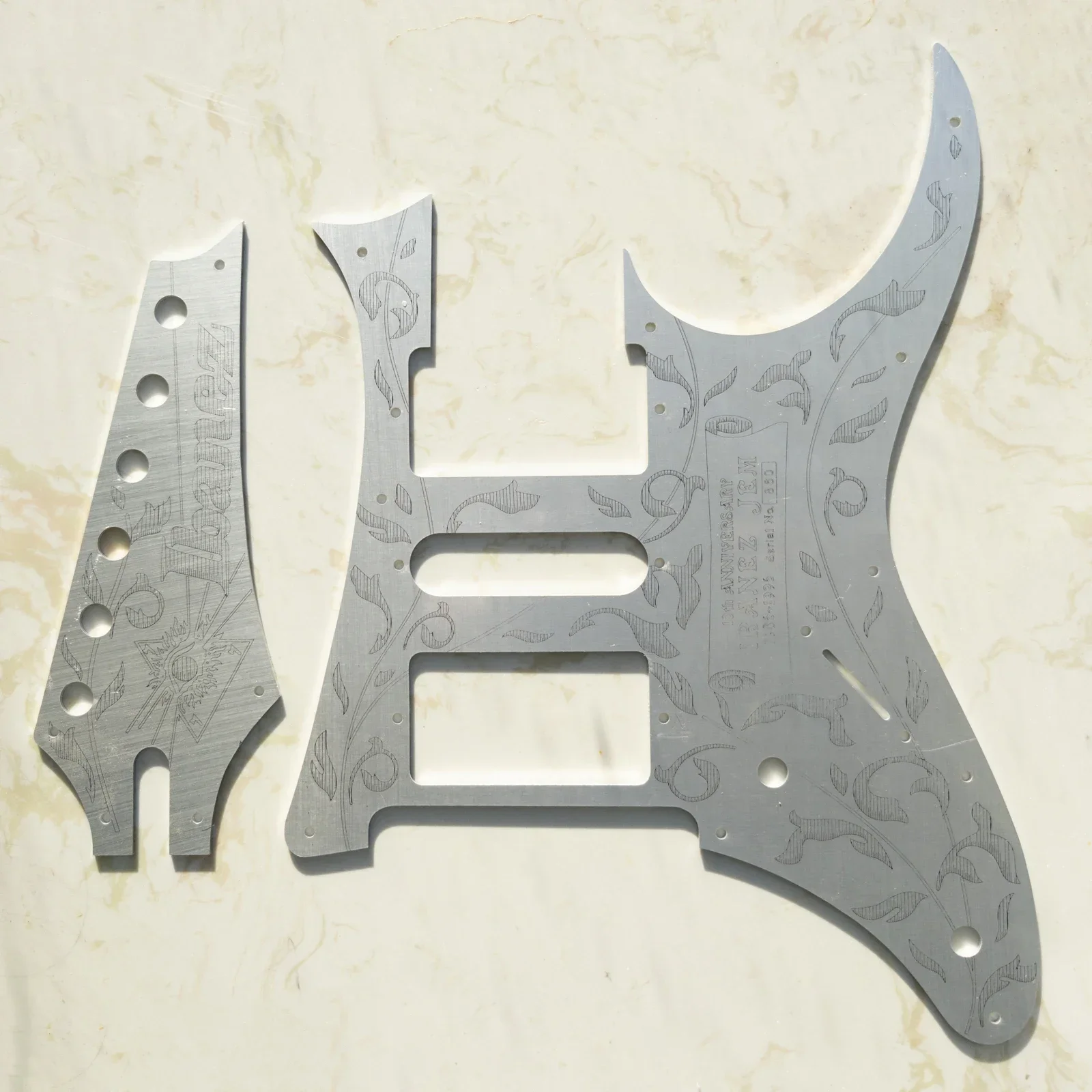 

Guitar Pickguard and Headstock Top Machine-Engraved Aluminum Guitar Scratch Plate for RG/Jem 10th Anniversary Guitar