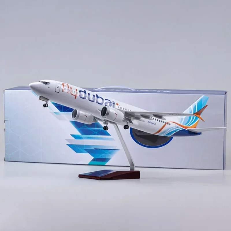 1/85 مقياس 47 سنتيمتر طائرة 737MAX B737 ماكس طائرة يطير دبي طيران ث الضوء والعجلة دييكاست الراتنج نموذج طائرة لعبة جمع