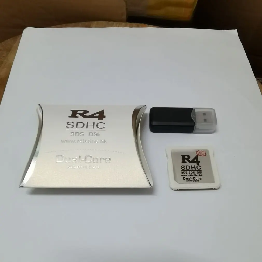 NEW R4 SDHC Adapter Secure Digital Memory Card Burning Card Game Card Flashcard Durable Material Compact Portable Flashcard