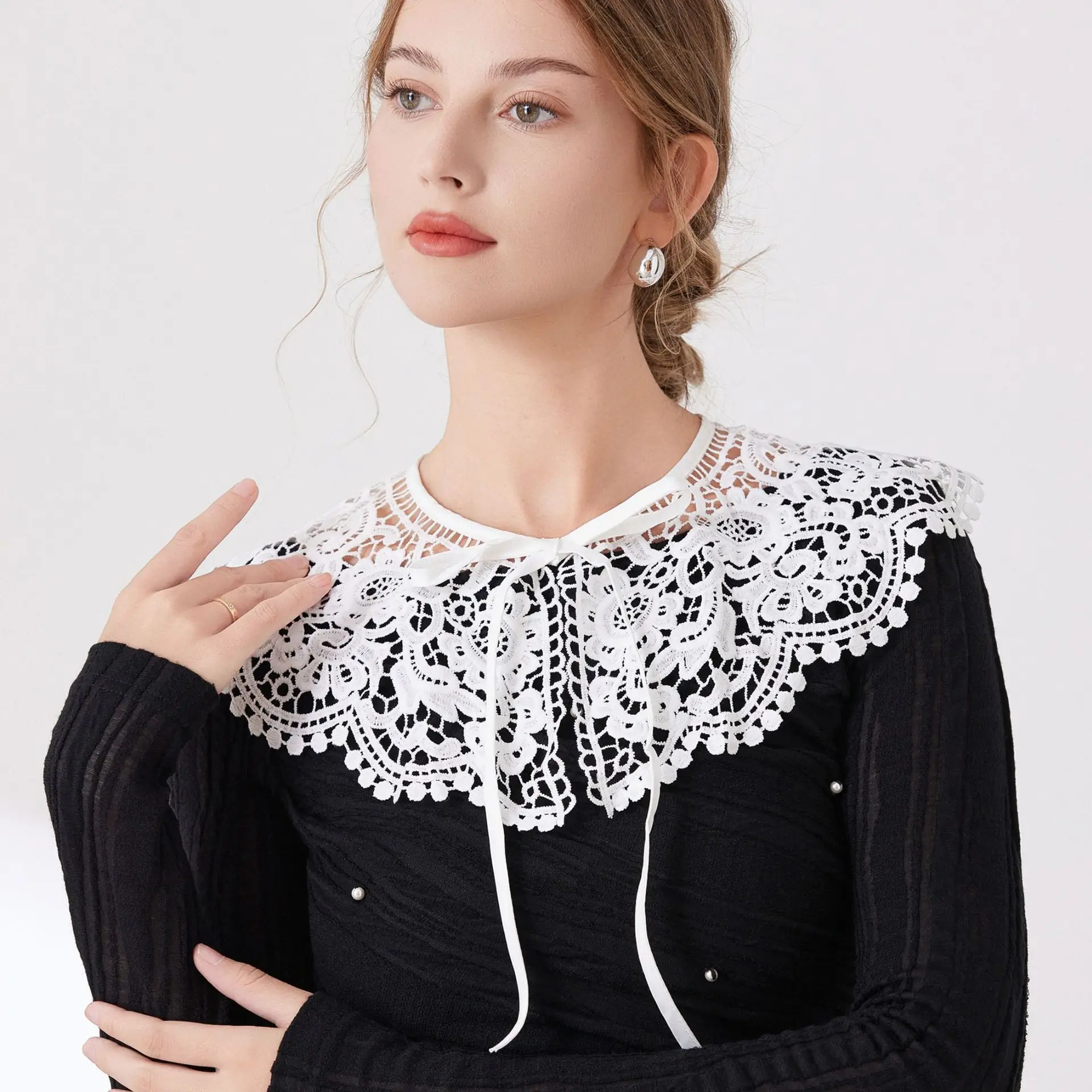 الياقات الدانتيل وهمية امرأة انفصال الجبهة التعادل الياقة البيضاء 2025 الشتاء سترة الملحقات القابلة للإزالة وهمية الرقبة القطبية نصف قميص