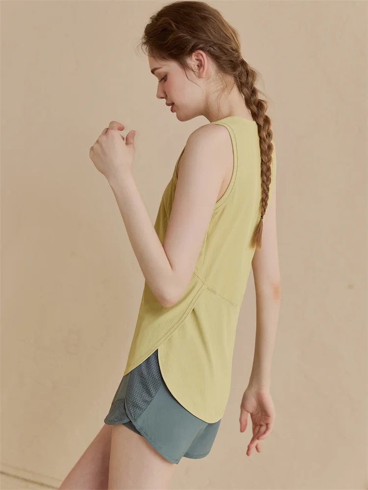 เสื้อกีฬาผู้หญิงทรงหลวม แห้งเร็ว เหมาะสำหรับวิ่ง ฟิตเนส โยคะ ดีไซน์เปิดด้านข้าง แฟชั่นฤดูร้อน สวมใส่สบาย ทรงกลม