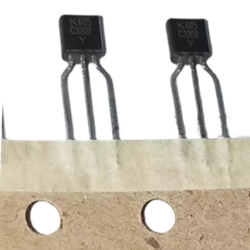 

100PCS/LOT KTC3202-Y KTC3202 C3202 TO92 NPN TRANSISTOR