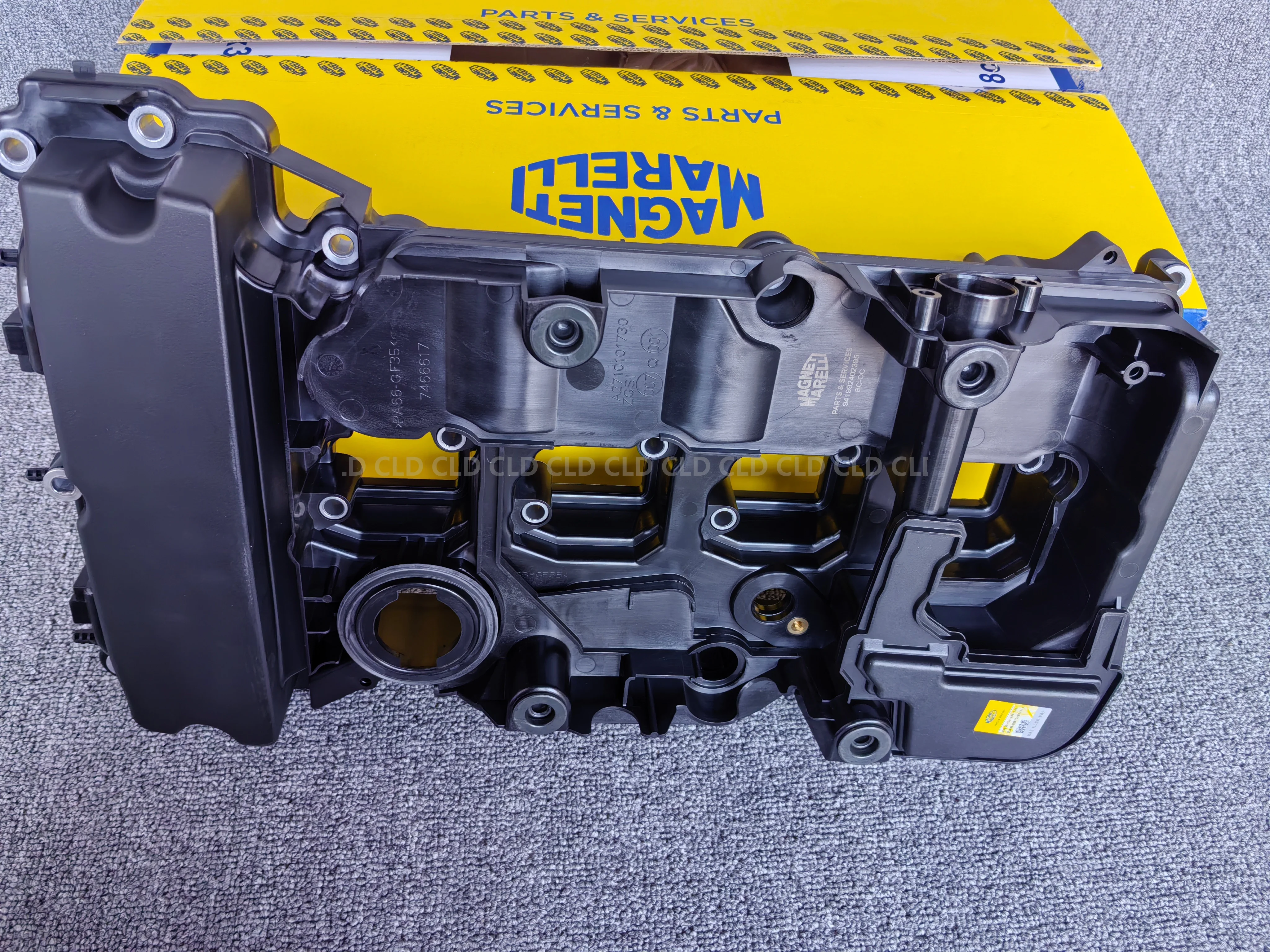 2710101730 A2710101730 for M271 W204 W212 E200 E250 R172 SLK200 SLK250 Engine Valve Cover Genuine