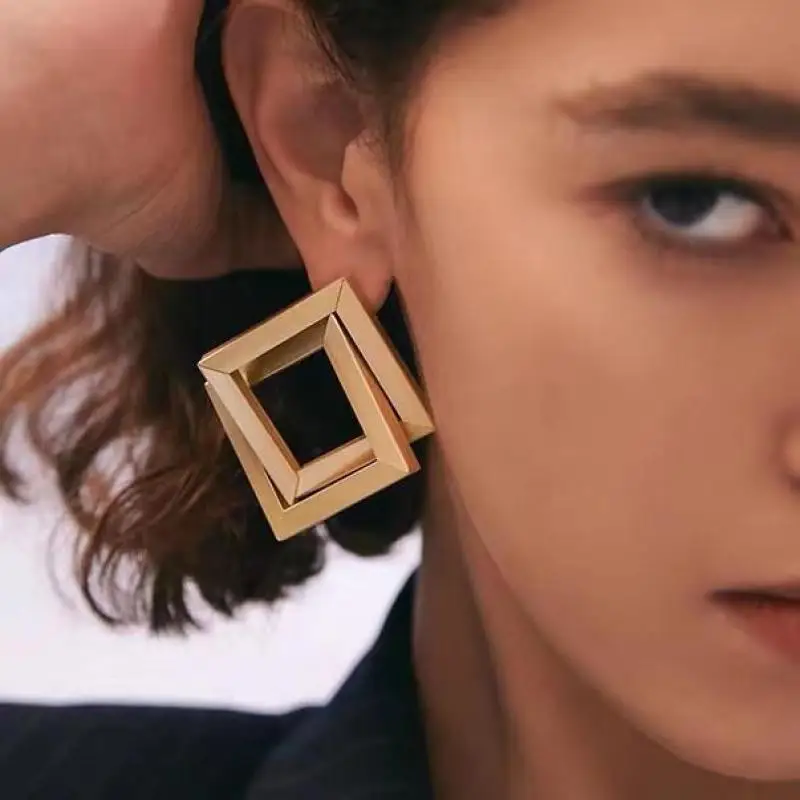Exaggerated Fashion Gold Color Square Earrings For Women Metal Earing Jewelry 2026 Trending New European And American Earrings