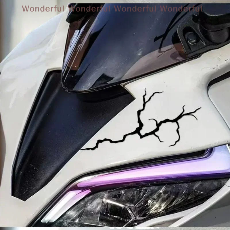 ملصقات لايتنينج عاكسة للضوء لخوذة الدراجة النارية - ورقتان من شارات الفينيل المقاومة للماء