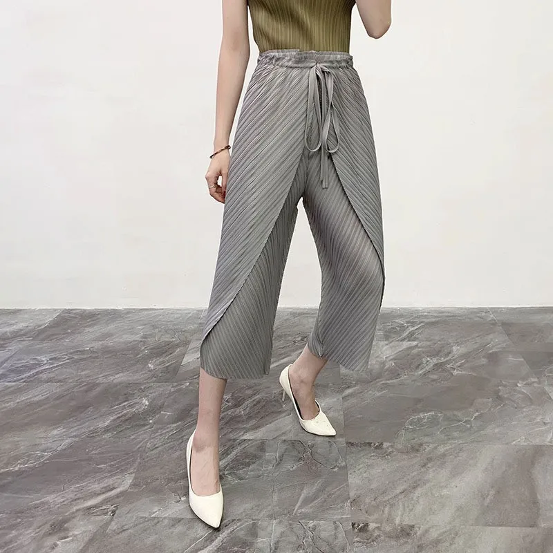 

Летние классические плиссированные женские повседневные брюки с широкими штанинами, длиной 7/8, с завязками, свободного кроя, из полиэстера, с завязками на талии