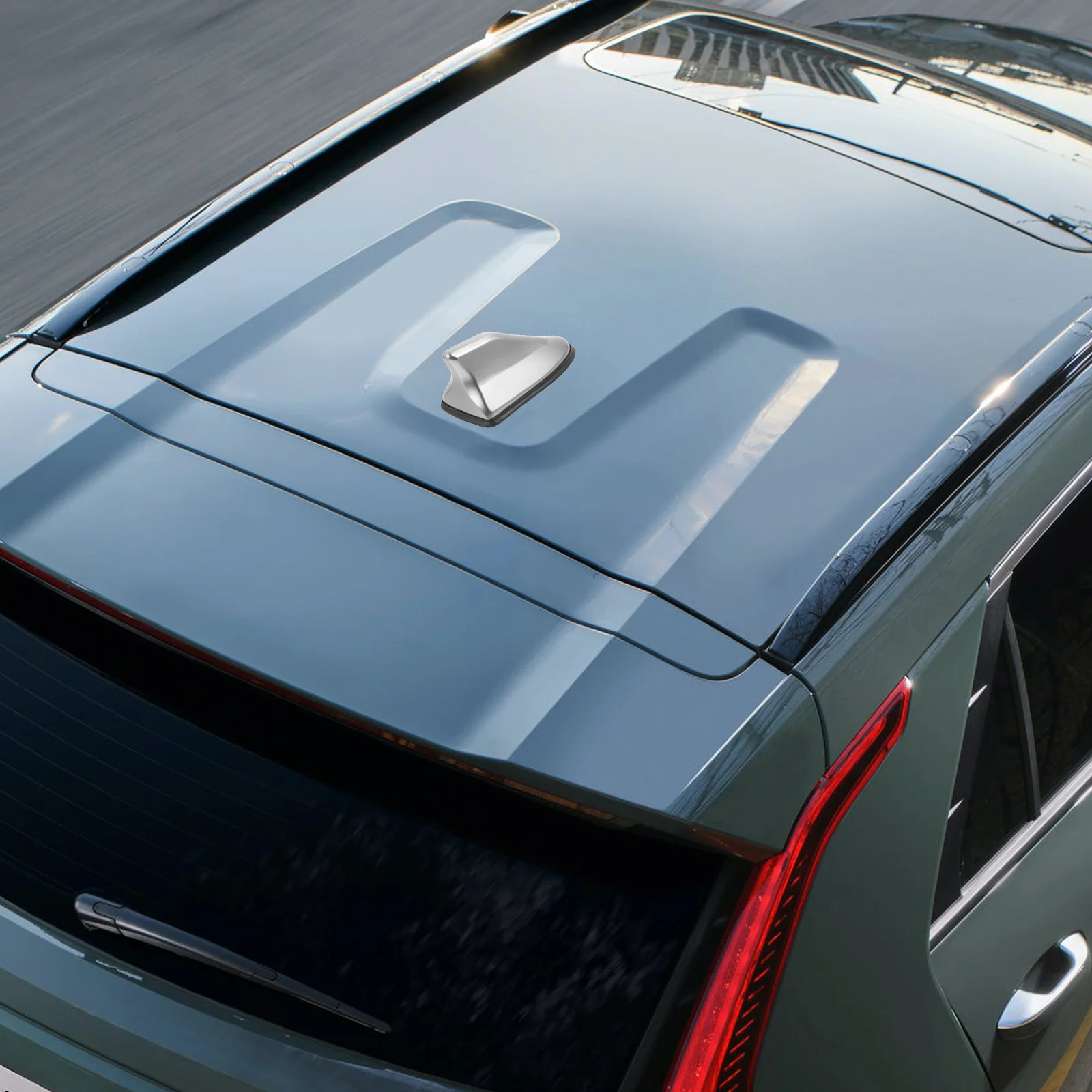 

Shark Fin Antenna for Car ABS Silicone Material Easy Install No Drill Roof Aerial Base Improved Signal Reception Automotive