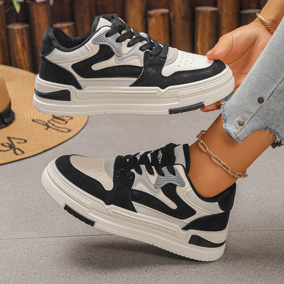 

Модные кроссовки, дышащие черно-белые туфли для женщин, всесезонная, повседневная и спортивная одежда, модный стиль Ins