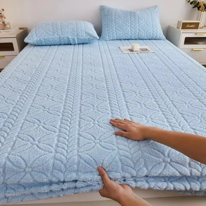 Thick Warm Milk Mattress Cover , Velvet Fitted Sheet , Plush Flannel Winter Comfortable Bed Sheet , Home Decoration ,Bedding Pad