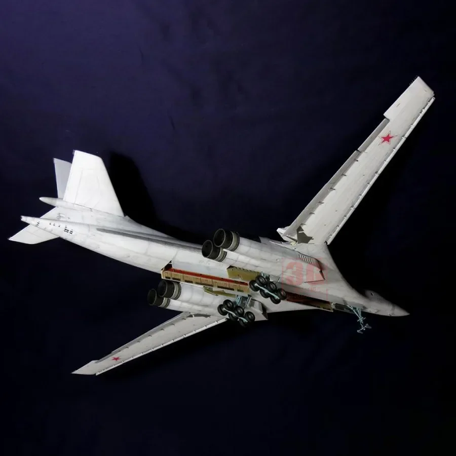 Trumpeter Assembled Aircraft Model Kit 01620 Russian Tu-160 "Blackjack"  Strategic Bomber 1/72 Scale