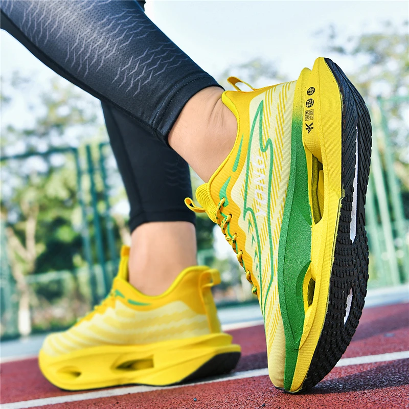 

2025 Hot Selling Lightweight Mens Womens Sports Shoes Foot Protection Safety Wrapped Running Shoes Soft Balanced Walking Shoes