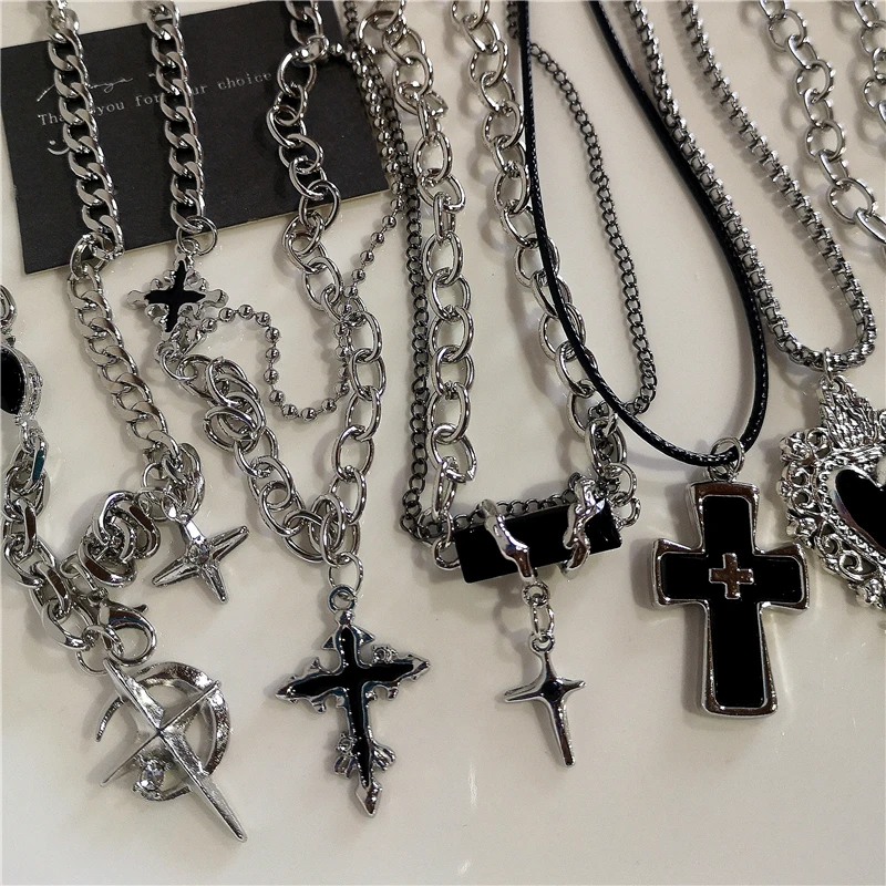 Punk Rock Black Heart Cross Pendant Chain Necklace For Men Women Cool Hip Hop Street Vintage 90s Y2K Grunge Goth Accessories