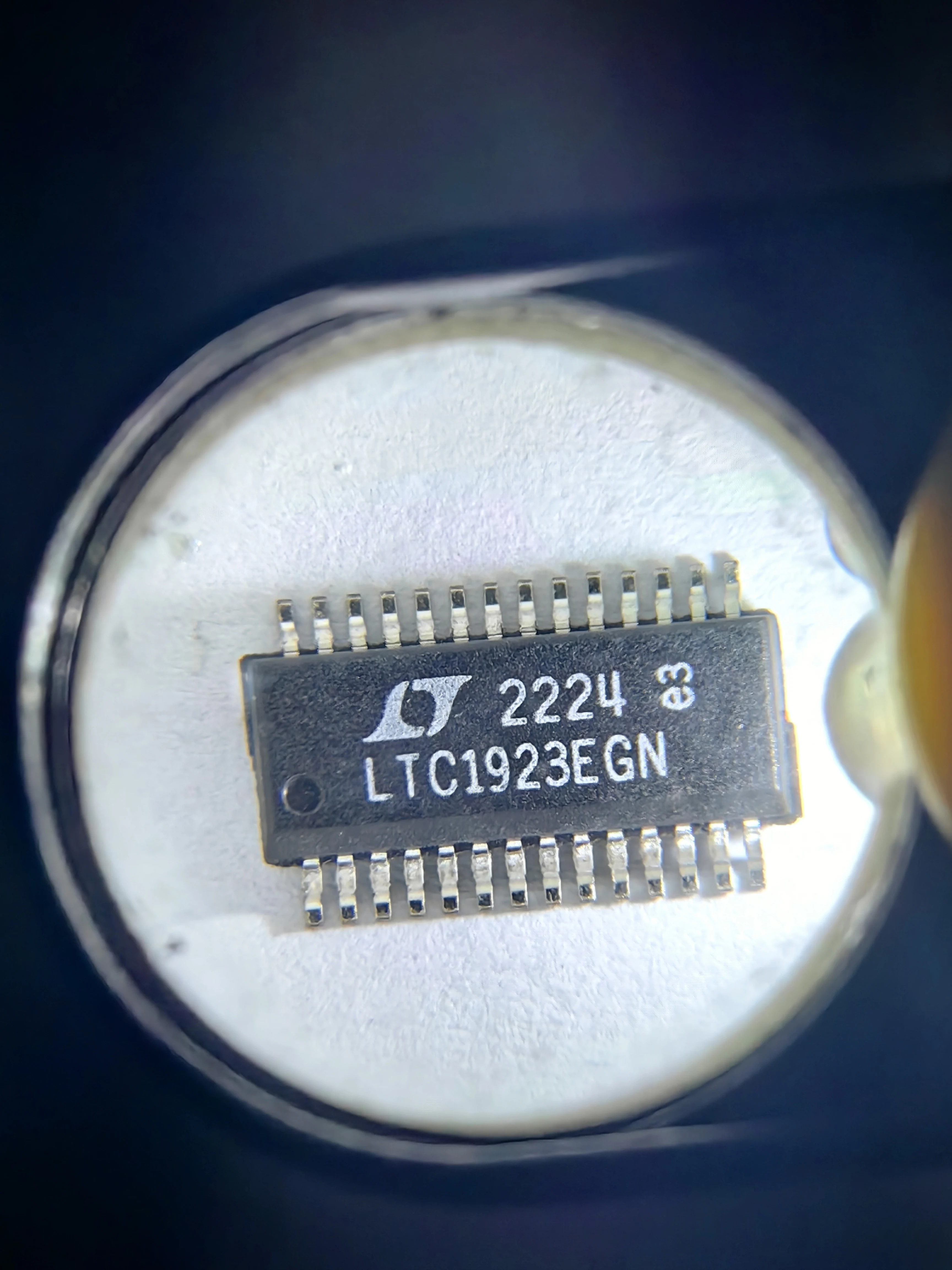 LTC1923EUH LTC1923EGN LTC1923 - Controlador de refrigerador termoelétrico de alta eficiência