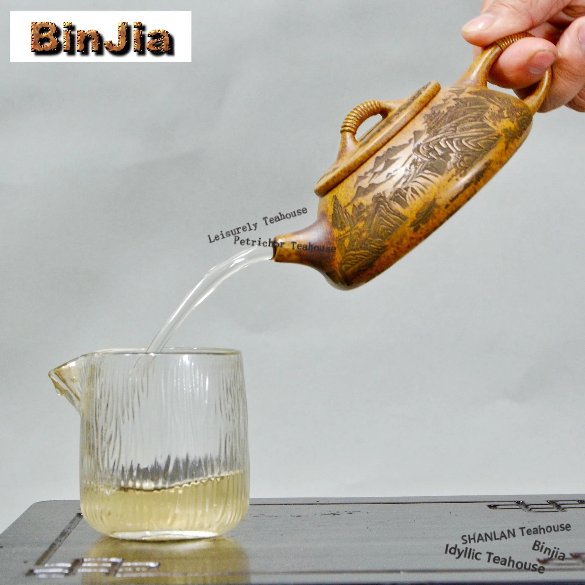 260ml Traditional Yixing Purple Clay Teapots Handmade Mountain Scene Thread Ladle Pot Raw Ore Section Mud Kettle Zisha Tea Set
