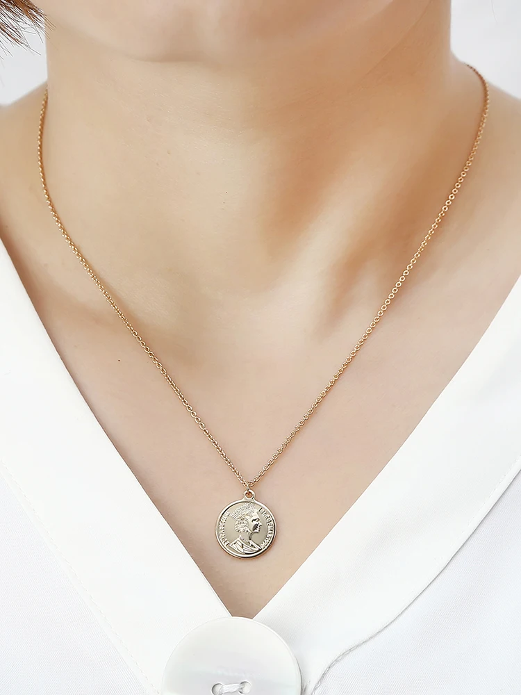 Fashion Metal Jewelry Quality Simple Retro British Queen Beauty Head Sided Coin Rose Gold Necklace Pendant Women's Daily Gift image 2