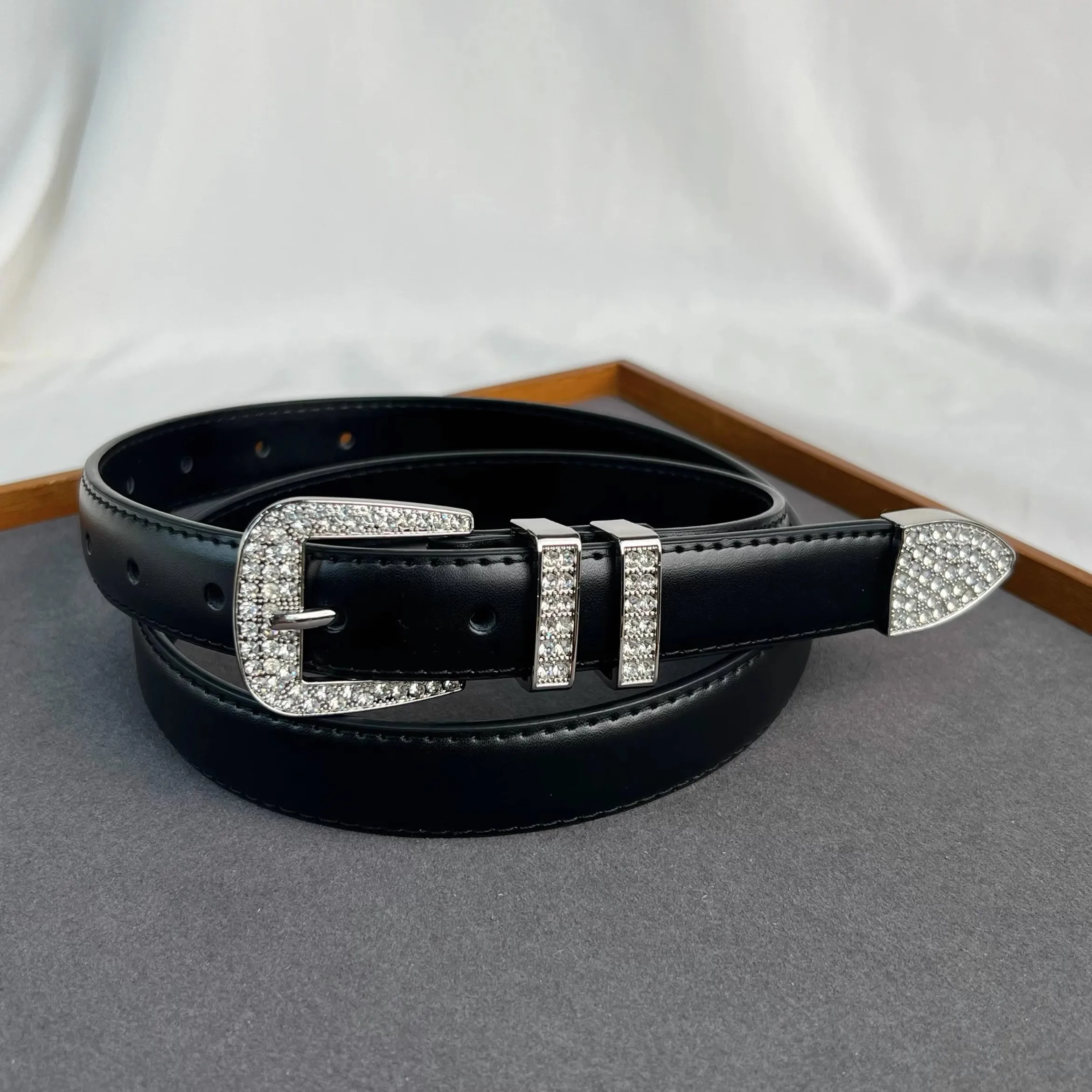 ผู้หญิงเพชรหัวเข็มขัดหนังแท้สีดํารัดตัวหญิง Cummerbund Coat เข็มขัดชุด Decration เข็มขัดกว้าง J1369