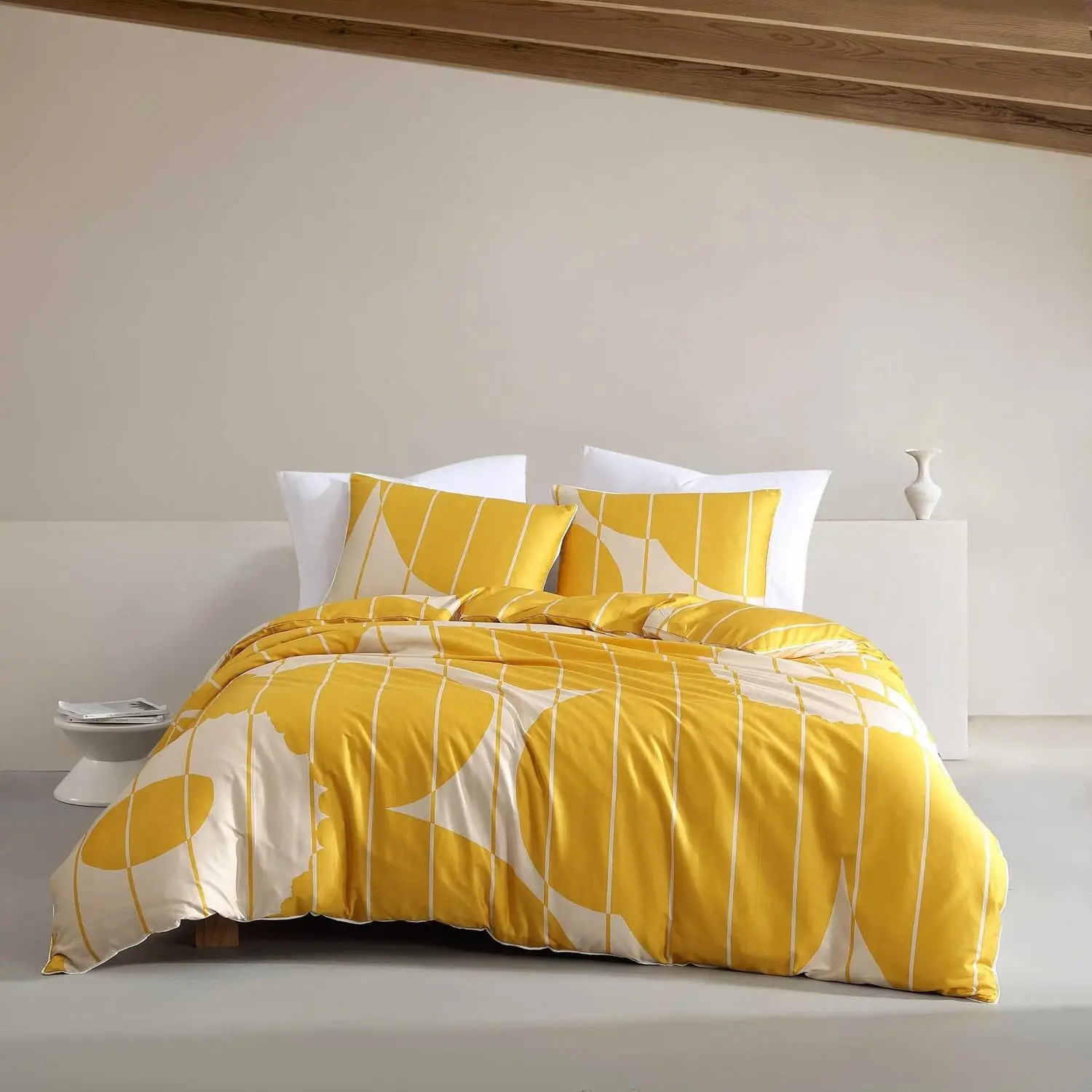 - Queen Duvet Cover Set, Super Soft Organic Bedding, Casual Home Decor (Vesi Unikko Yellow, Queen)