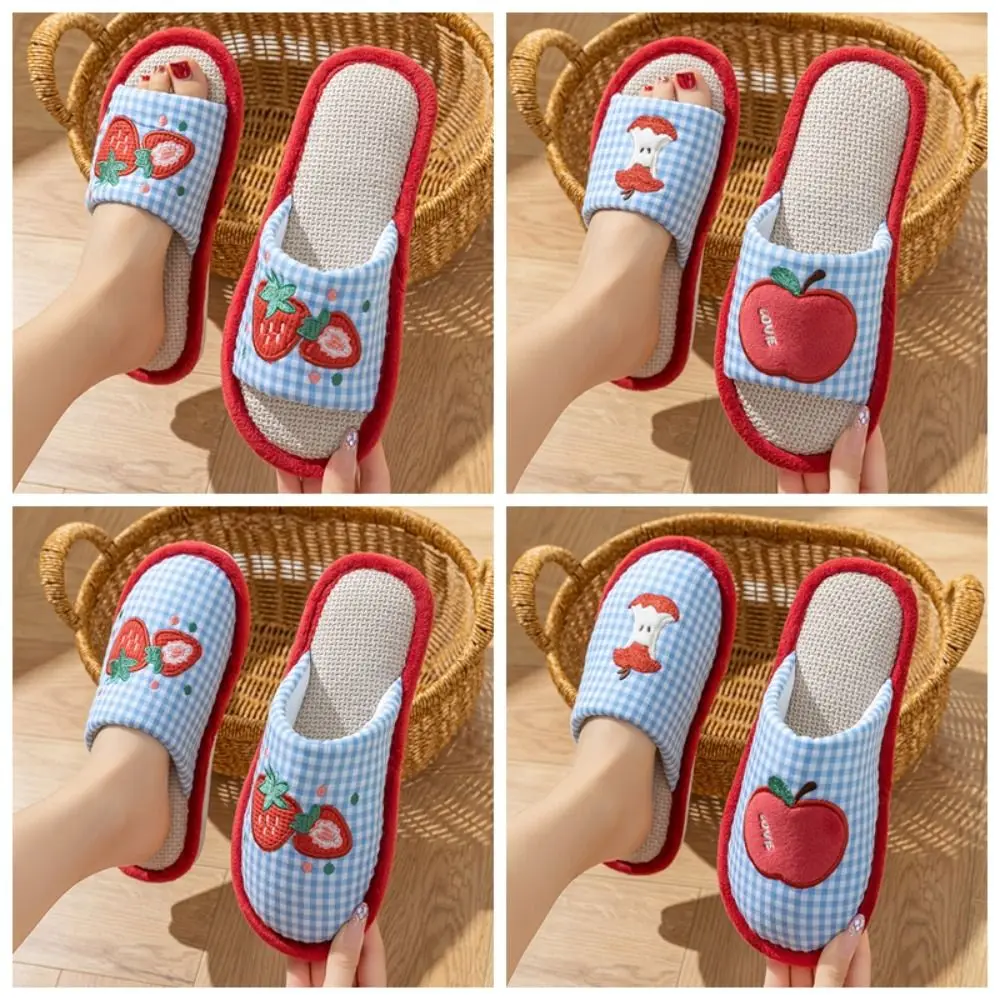 Kawaii الفراولة منزل الكتان النعال شبكة شريط المضادة للانزلاق شبشب منزل الفواكه لينة وحيد النعال الحلو النساء داخلي