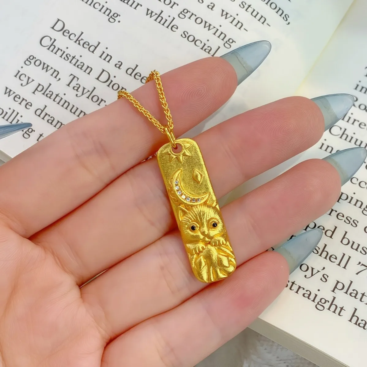 

Luxury 24K 9999 Pure Gold real gold Women's kitten carved square pendant necklace