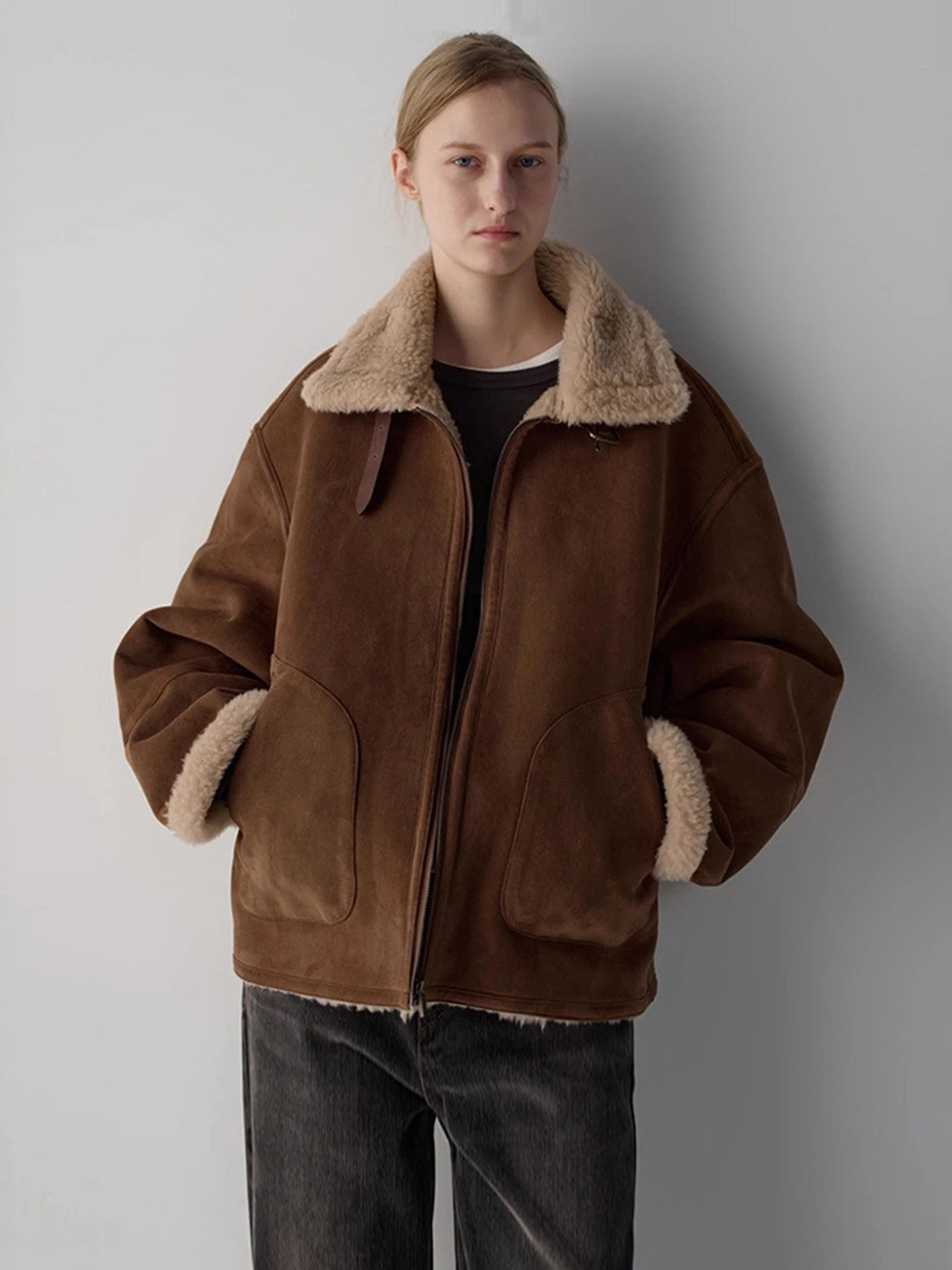 Women's Faux Fur Collar Jacket Coat Warm Windproof Fashionable Winter Outerwear Polyester Fiber Long Sleeve Zipper Closure