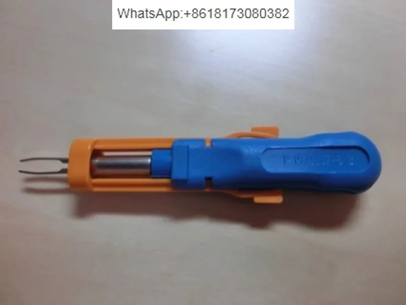 

TE/AMP 539960 -1 (маленький игольчатый экстрактор с двумя клапанами) 1- 1579007 -6 (большой инструмент для извлечения игл с двумя клапанами)