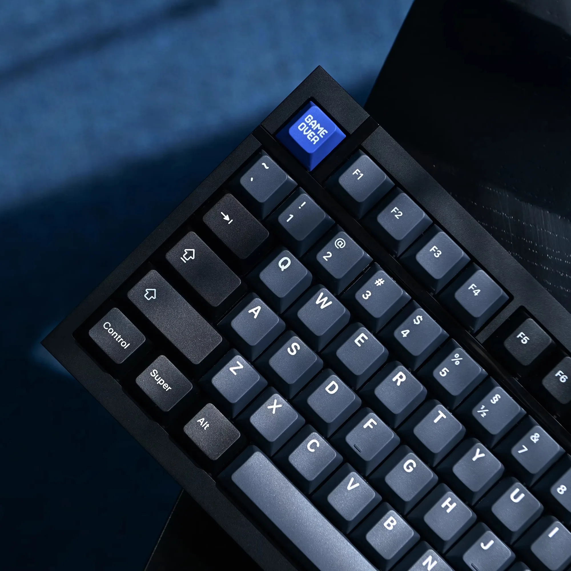 KAP disconnect dark keycap original PBT two-color