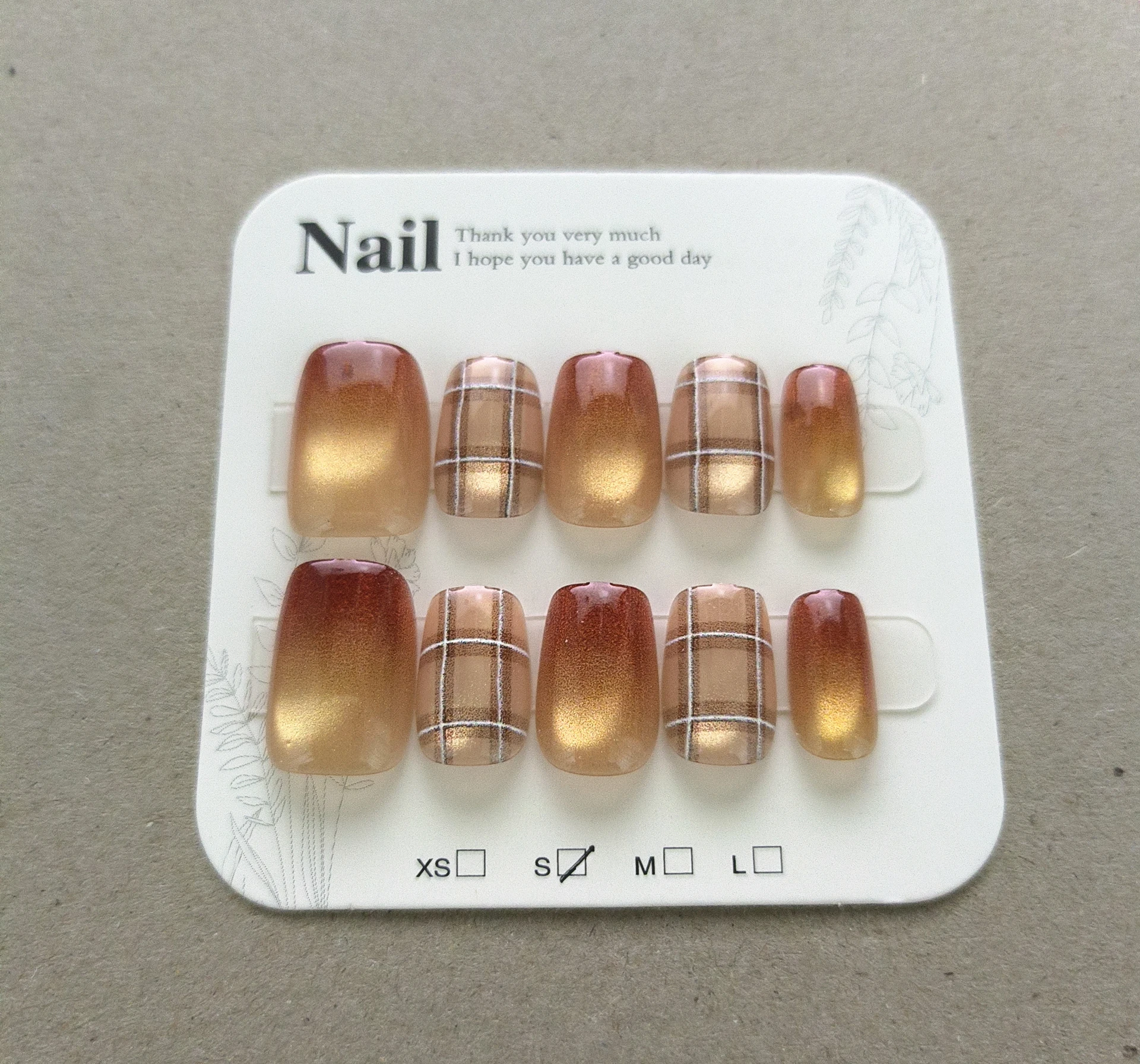 

10pcs Amber Caramel Brown Plaid Pattern Cat Eye Short Fake Nails Handmade Press On French Reusable Cute Woman False Nails Tips