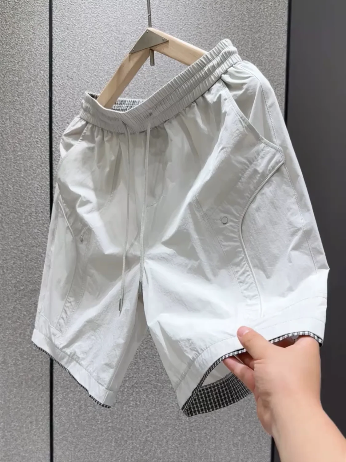 

Men's Summer Fashion Casual Design Trendy Simple Match Outdoor Five-Part Plaid Splicing Shorts Polyester Fiber Middle Waist