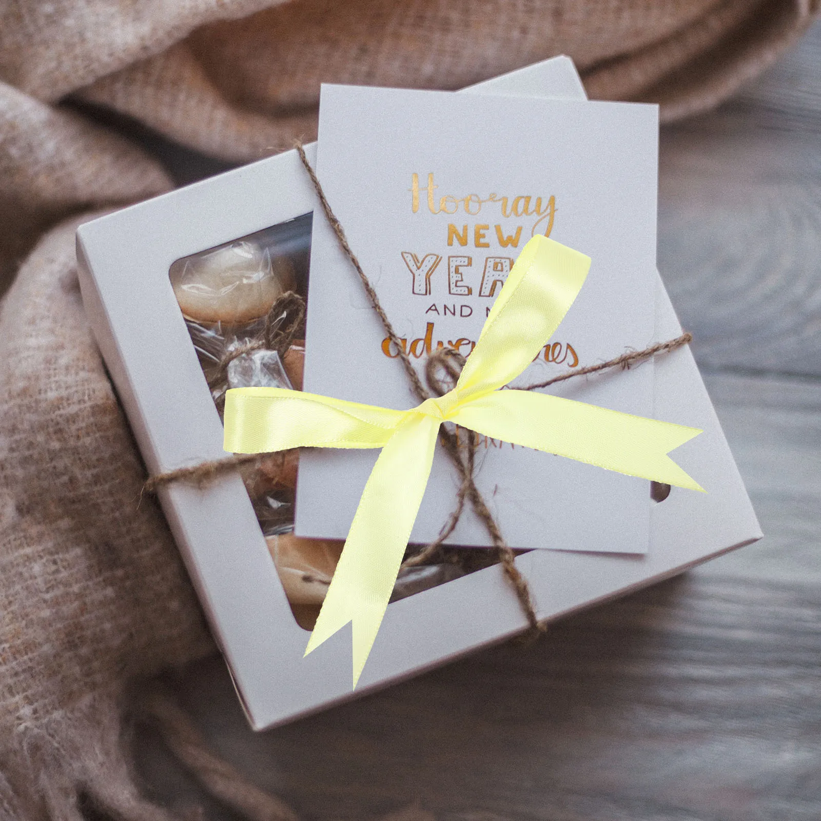 

5 Rolls Gift Wrapping Ribbon Anti-Wear Polyester Ribbon for Present Packing DIY Craft Party Decoration Wrapping Strap for Gift