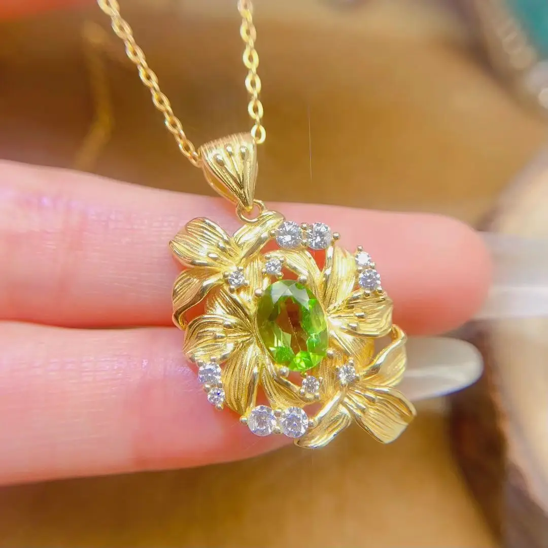 

Luxury 925 Silver Gemstone Pendant Natural Peridot Necklace Pendant 6mm * 8mm 1ct Peridot Silver Jewelry