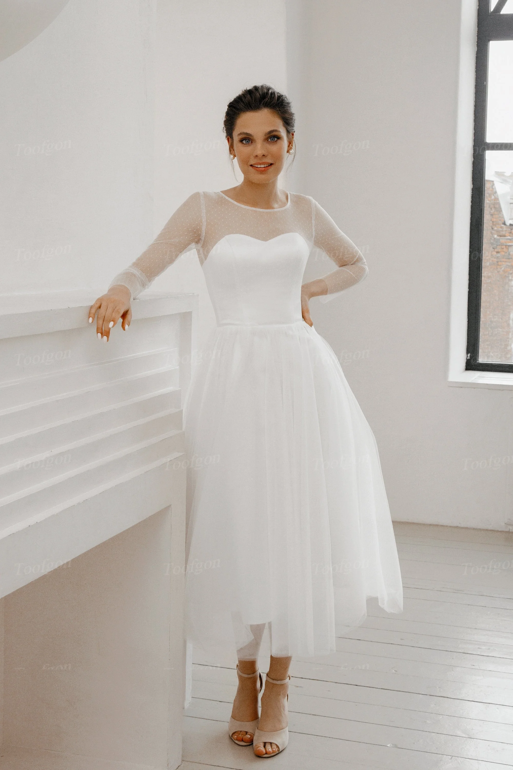 Toofgon A Line Tulle Short Bride Wedding Dresses Scoop Long Sleeves Buttons Women Bridal Wedding Gowns Photoshoot Customized