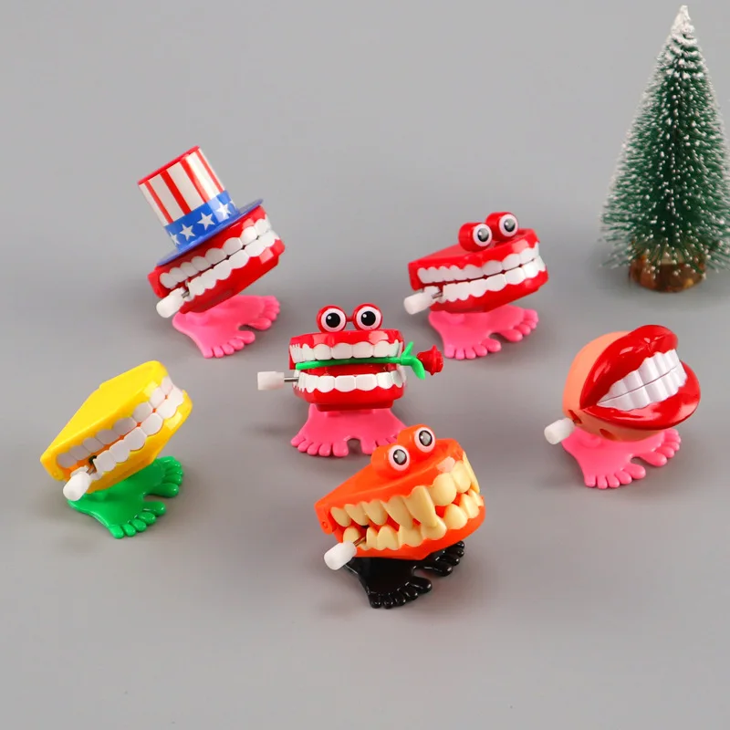 5Pcs Funny Clockwork Jumping Teeth Beating on The Chain Toys for Baby Shower Kids Birthday Party Favors Halloween Pinata Fillers