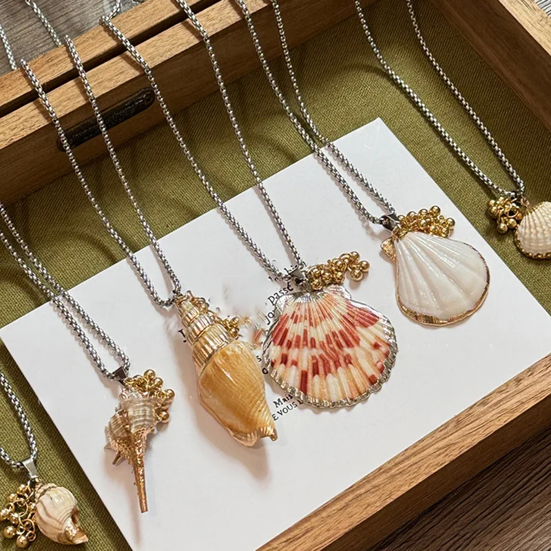 Minar 2025, recién llegado, collares con colgante de hebra de cuentas de vieira de concha de trompeta múltiple para mujer, gargantillas de cadena con caja chapada en plata