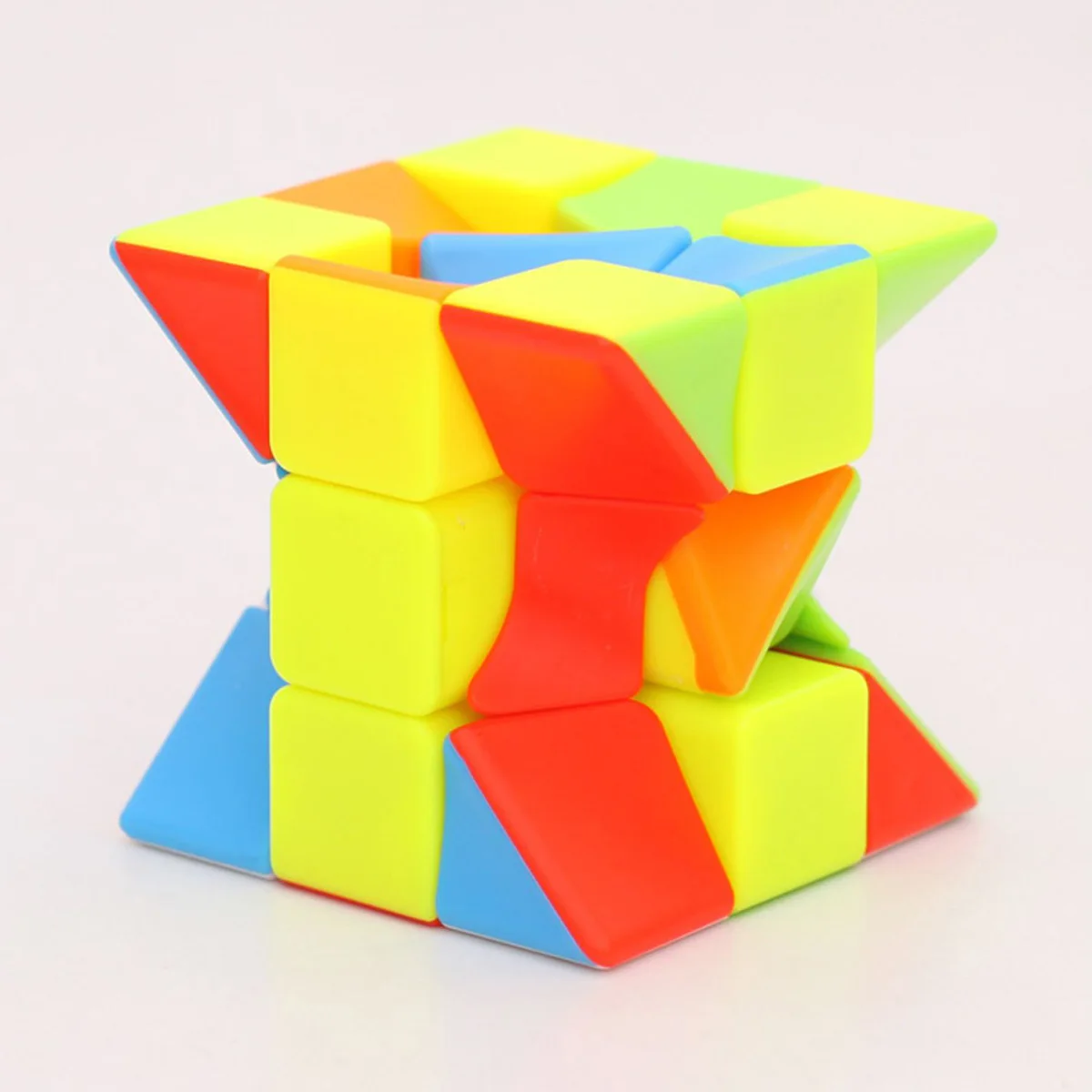 Cubo magico 3x3x3 Twisted Cubo magico a forma strana puzzle antistress gioco professionale di velocità liscia regalo giocattolo per bambini