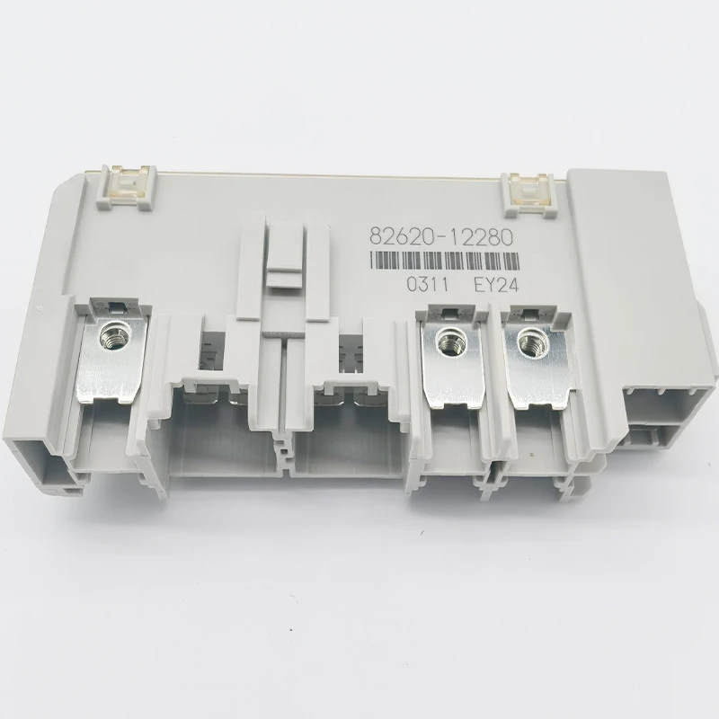 

GENUINE FOR TOYOTA COROLLA MATRIX SCION tC xB FUSIBLE LINK BLOCK OEM 82620-12280